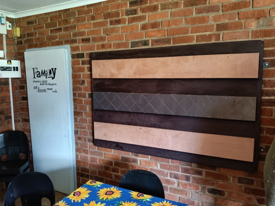 8 Bedroom Property for Sale in Brits Rural North West